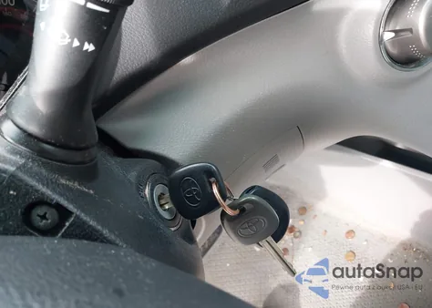 2010 Toyota Highlander Base V6 z USA, uszkodzony, nr VIN 5TDZK3EHXAS015962